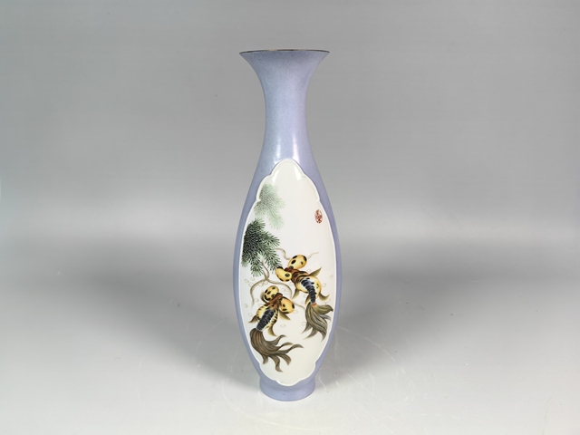 古玩陶瓷創(chuàng)匯喜鵲登梅魚(yú)藻紋琺瑯彩海棠瓶真品鑒賞圖