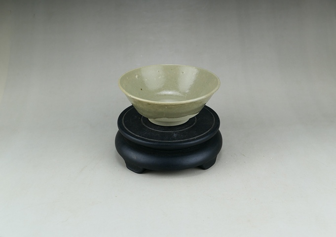 古玩陶瓷龍泉青瓷唇口碗真品鑒賞圖