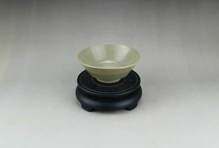 古玩陶瓷龍泉青瓷唇口碗真品鑒賞圖