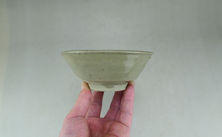 古玩陶瓷龍泉青瓷唇口碗真品鑒賞圖