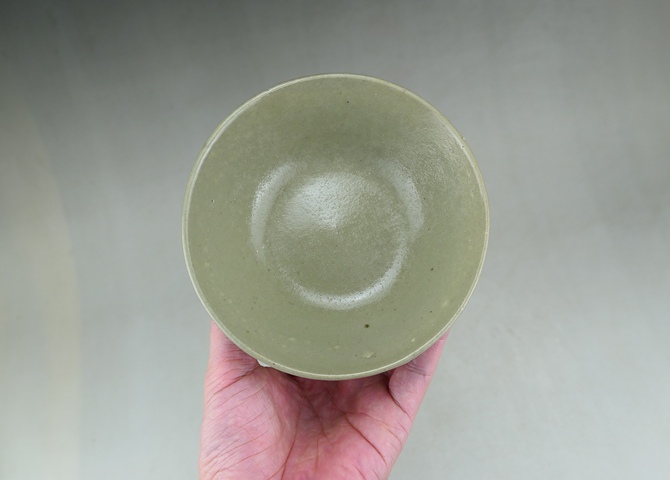 古玩陶瓷龍泉青瓷唇口碗真品鑒賞圖