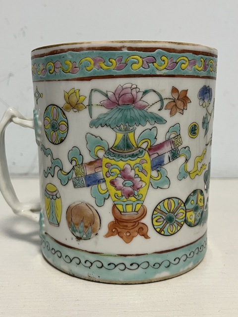 古玩陶瓷博古圖粉彩執杯真品鑒賞圖