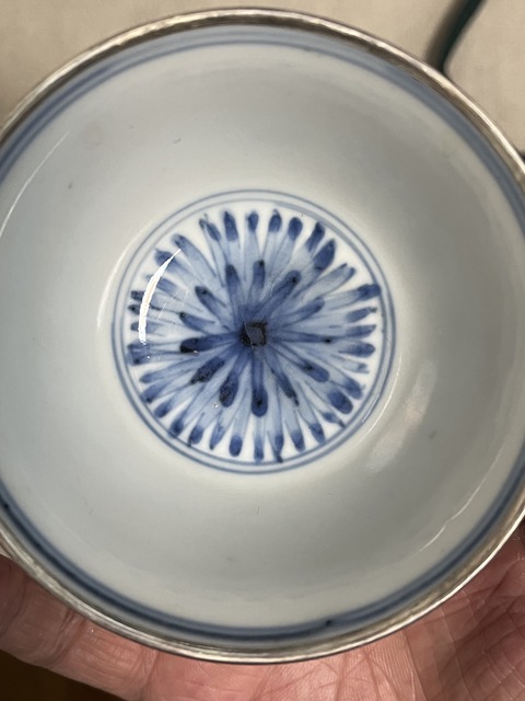 古玩陶瓷大明嘉靖年制款白釉杯真品鑒賞圖