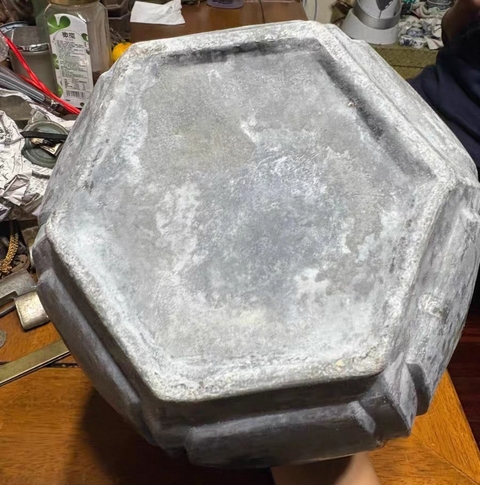 古玩陶瓷六方錫瓶真品鑒賞圖