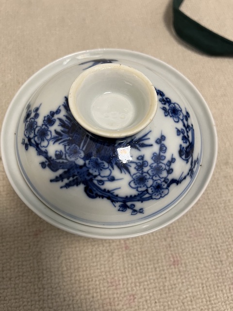 古玩陶瓷竹梅喜鵲紋青花蓋碗真品鑒賞圖