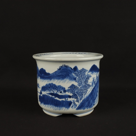古玩陶瓷山水紋青花三足花盆真品鑒賞圖