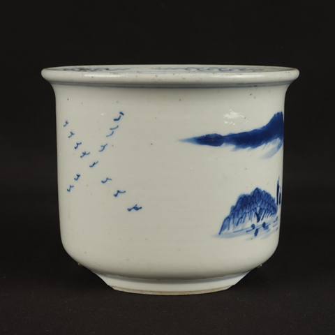 古玩陶瓷山水紋青花三足花盆真品鑒賞圖