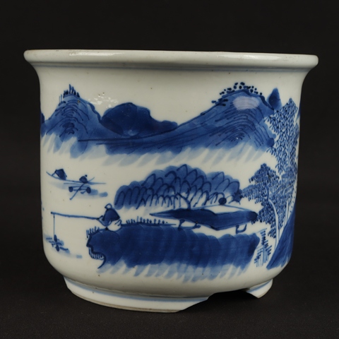古玩陶瓷山水紋青花三足花盆真品鑒賞圖