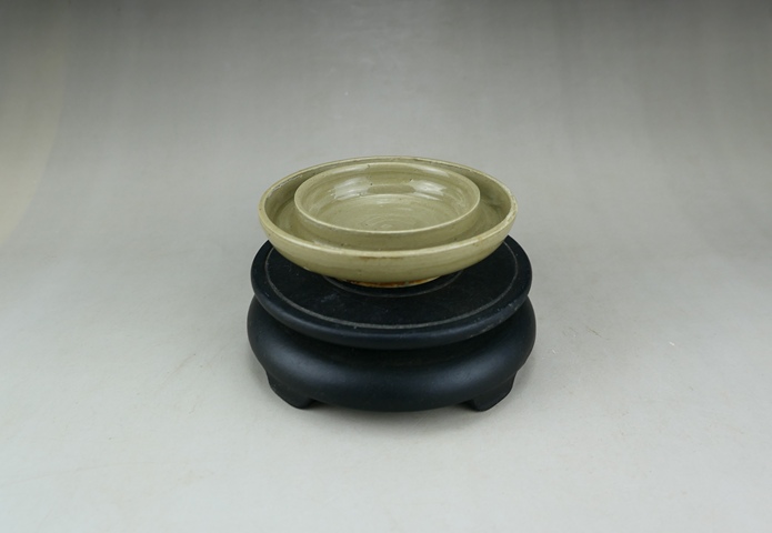 古玩陶瓷精品:明代龍泉窯青瓷托盤（高品質）拍賣，當前價格33元