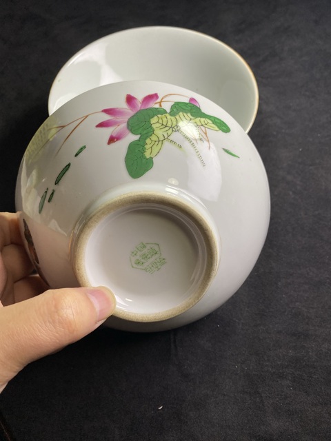 古玩陶瓷創(chuàng)匯蓮池游禽滿池嬌粉彩碗拍賣，當前價格288元