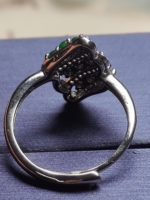 古玩玉器天然翡翠鑲嵌戒指(帶翡翠鑒定證書)拍賣，當前價格580元