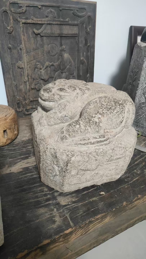 古玩雜項石雕臥獅真品鑒賞圖