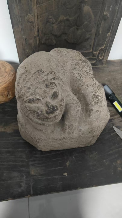 古玩雜項石雕臥獅真品鑒賞圖