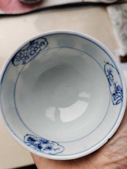 古玩陶瓷青花留白花卉紋杯真品鑒賞圖