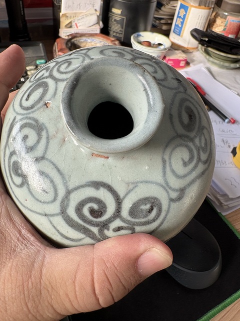 古玩陶瓷花卉紋青花梅瓶真品鑒賞圖