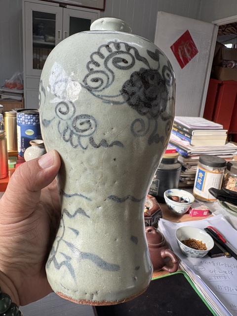 古玩陶瓷花卉紋青花梅瓶真品鑒賞圖