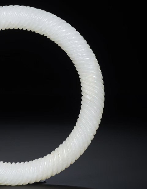 古玩玉器清代和田玉絞絲紋手鐲真品鑒賞圖