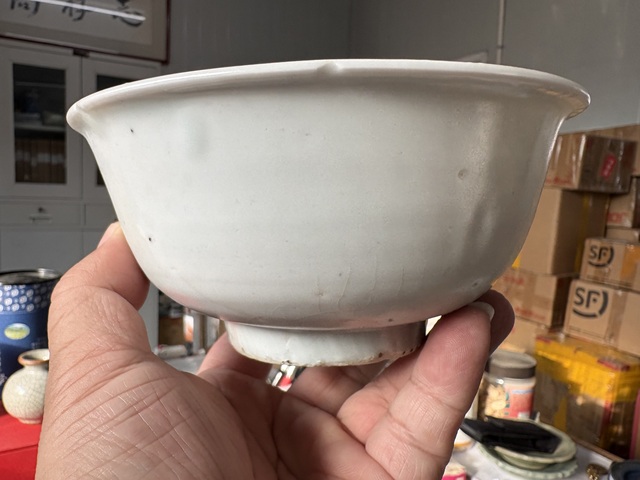 古玩陶瓷明中白釉碗真品鑒賞圖