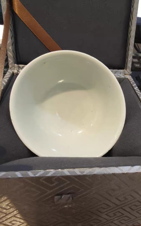 古玩陶瓷青花釉里紅蝙蝠紋杯真品鑒賞圖