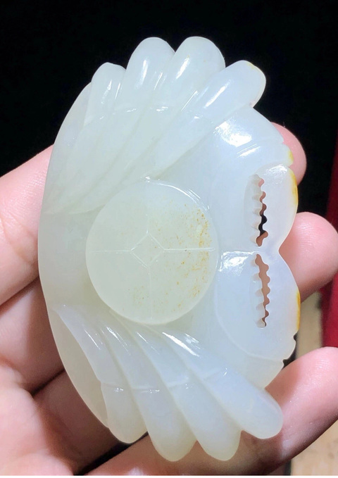 古玩玉器染色仿和田玉籽料“螃蟹”真品鑒賞圖