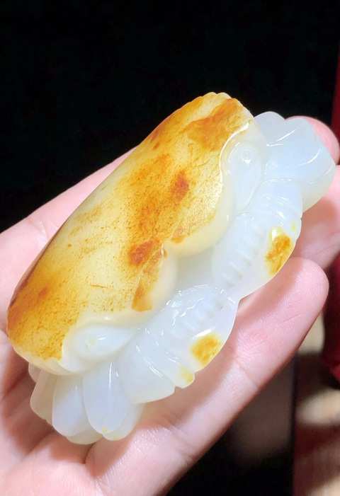 古玩玉器染色仿和田玉籽料“螃蟹”真品鑒賞圖