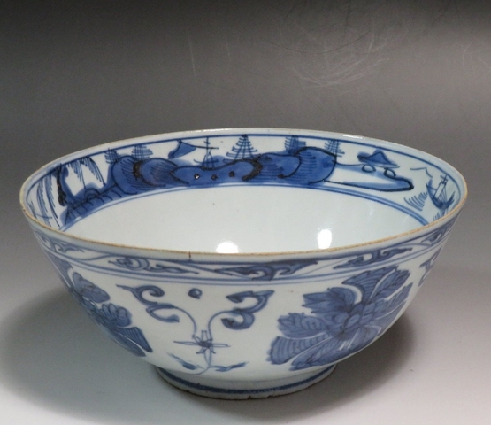 古玩陶瓷花卉紋青花碗真品鑒賞圖