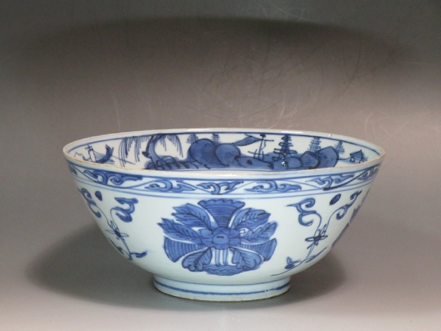 古玩陶瓷花卉紋青花碗真品鑒賞圖