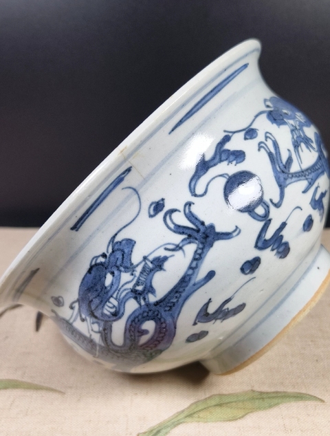 古玩陶瓷二龍戲珠青花圈足缽式香爐真品鑒賞圖