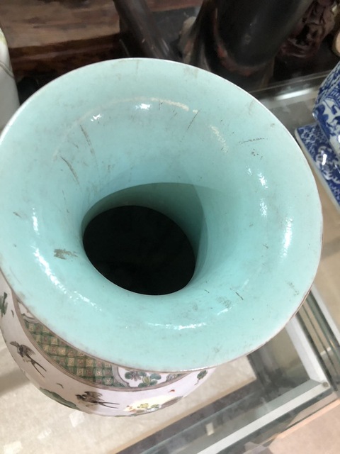 古玩陶瓷花鳥(niǎo)紋五彩瓶真品鑒賞圖