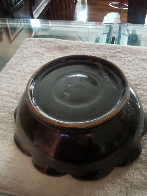 古玩陶瓷黑釉花口碗真品鑒賞圖
