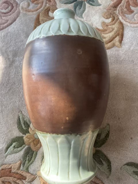 古玩陶瓷雙色釉刻花梅瓶真品鑒賞圖