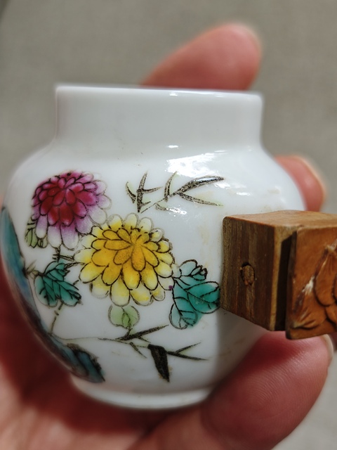 古玩陶瓷粉彩花鳥紋鳥食罐真品鑒賞圖