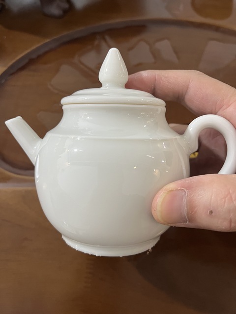 古玩陶瓷白釉執(zhí)壺真品鑒賞圖