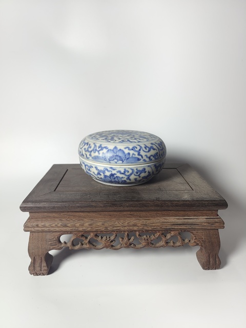 古玩陶瓷康熙青花纏枝蓮紋蓋盒拍賣，當前價格1300元
