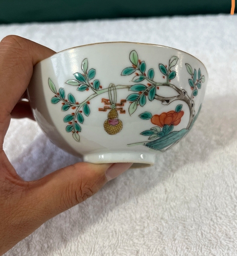 古玩陶瓷粉彩洞石花卉紋碗真品鑒賞圖