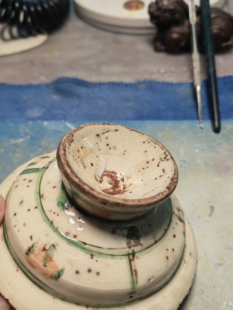 古玩陶瓷紅綠彩高足盤(pán)真品鑒賞圖