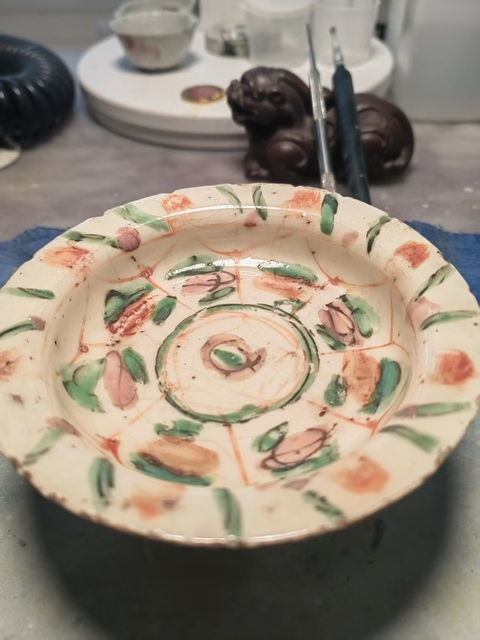 古玩陶瓷紅綠彩高足盤(pán)真品鑒賞圖