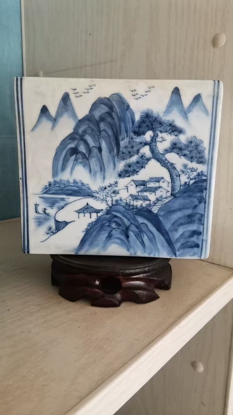 古玩陶瓷山水紋青花書擋真品鑒賞圖