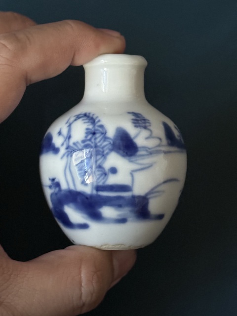 古玩陶瓷山水紋青花瓶真品鑒賞圖