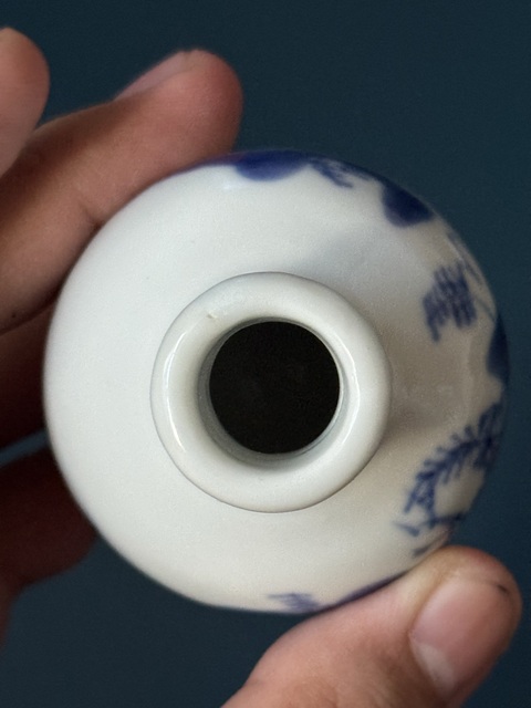 古玩陶瓷山水紋青花瓶真品鑒賞圖