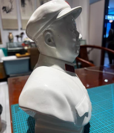 古玩陶瓷偉人塑像真品鑒賞圖