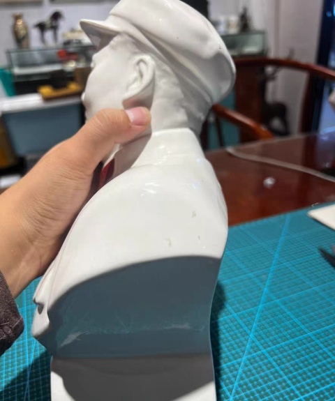 古玩陶瓷偉人塑像真品鑒賞圖