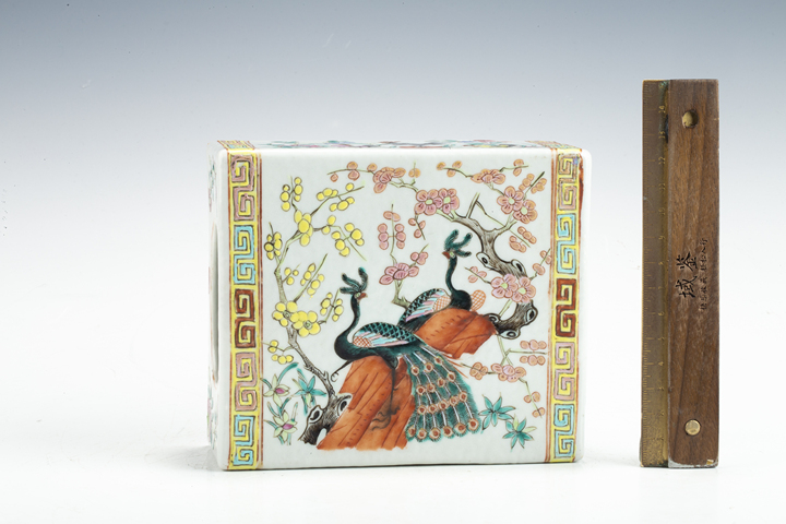 古玩陶瓷清晚·粉彩花鳥紋書擋拍賣，當前價格3136元