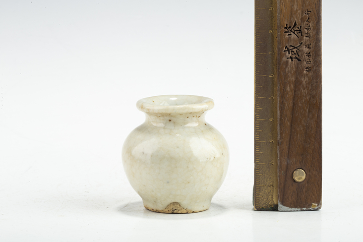 古玩陶瓷清中·哥釉水盂真品鑒賞圖