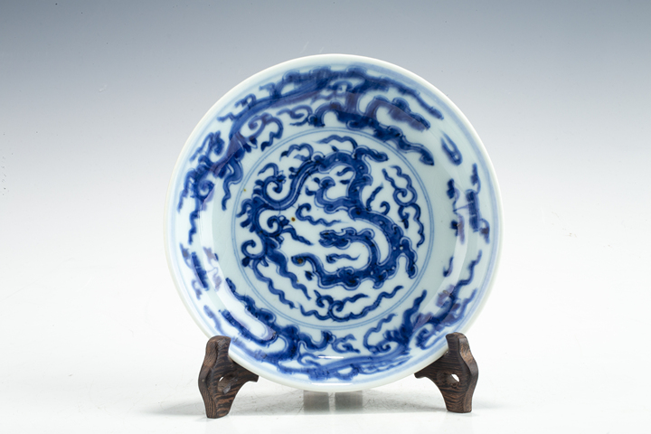 古玩陶瓷清雍正·青花夔龍紋盤拍賣，當前價格1332元