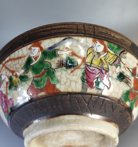 古玩陶瓷哥釉粉彩刀馬人物碗真品鑒賞圖