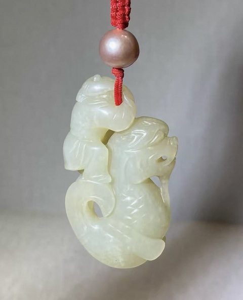 古玩玉器獨占鰲頭真品鑒賞圖