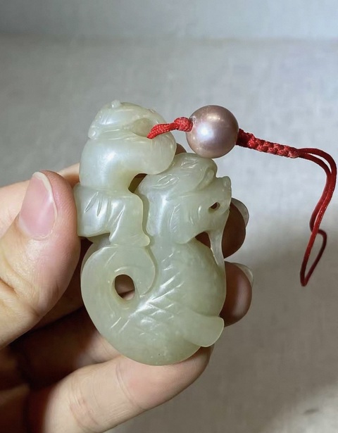 古玩玉器獨占鰲頭真品鑒賞圖