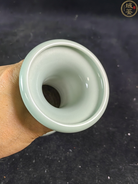 古玩陶瓷民國青釉螭龍耳洗口瓶真品鑒賞圖
