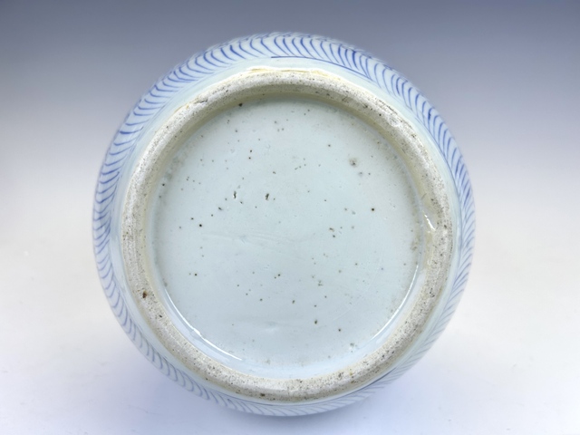 古玩陶瓷清中期·青花囍字天球瓶真品鑒賞圖